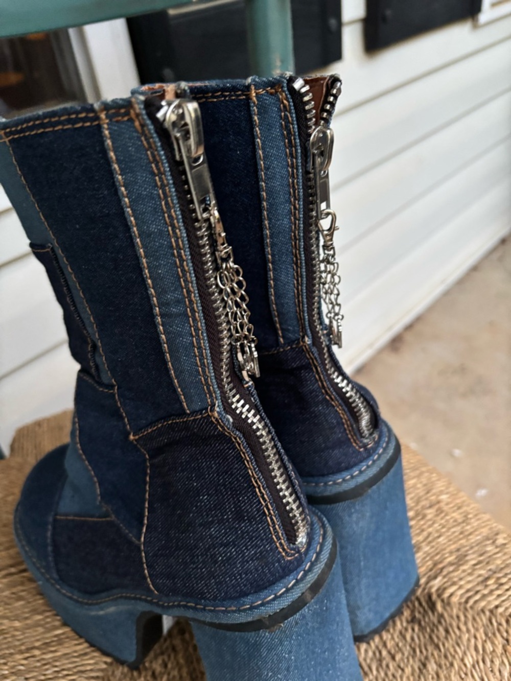 DOLLS KILL x Bratz Women’s Platform Denim Platform Boots - size 9 - Picture 7 of 9